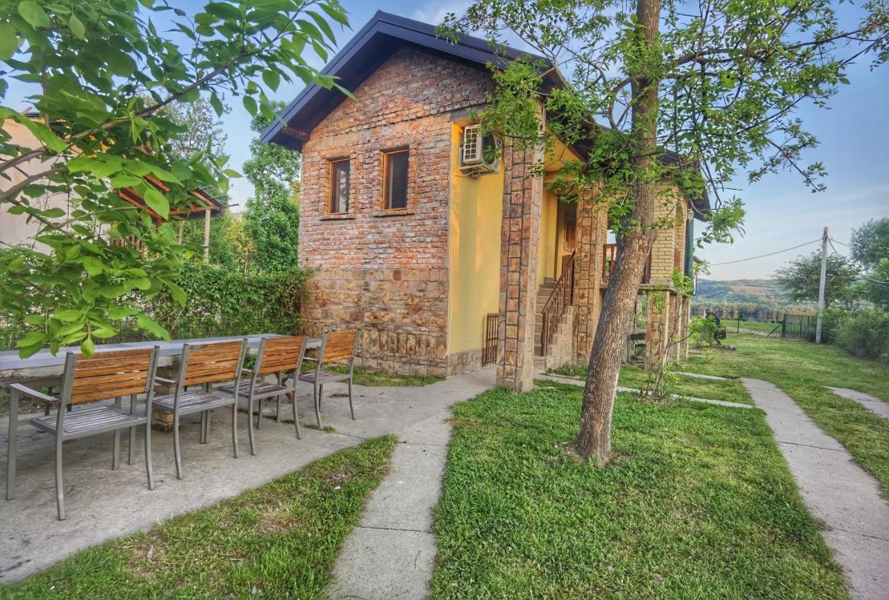 Danube Fairy Villa Futog Exterior photo